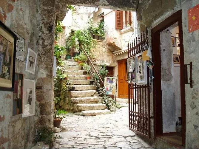 Apartamento Rovinj Seaside Apartment With Balcony Rovinj