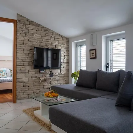 Seaside With Balcony Appartement Rovinj